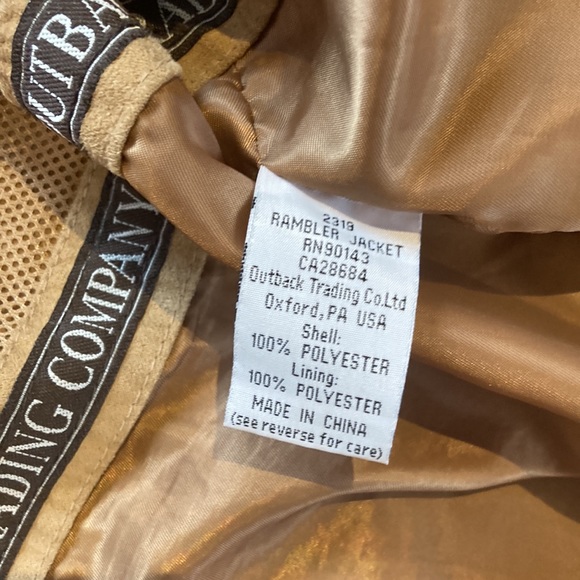 Outback Trading Rambler oilskin jacket in tan colour - Picture 4 of 6